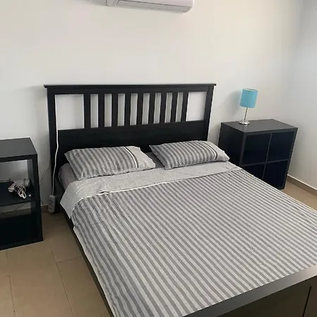 Campoamor & Private Pool, Garden & Roof Terraces Distant Sea Views Вилла
