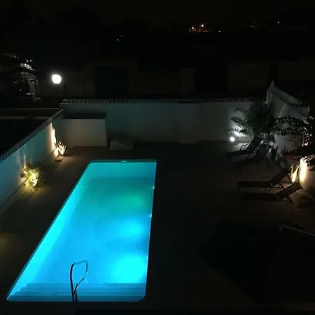 Вилла Campoamor & Private Pool, Garden & Roof Terraces Distant Sea Views Ориуэла